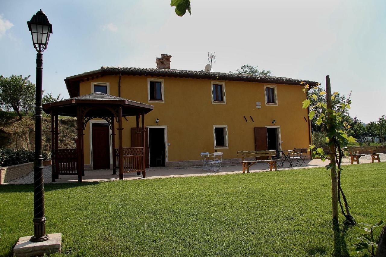 Al Castello Villa San Severino Marche Exterior photo